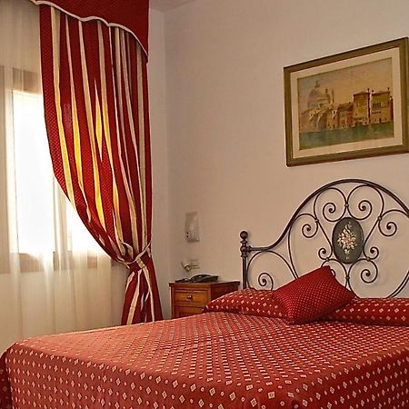 Hotel Fontana Венеция Экстерьер фото